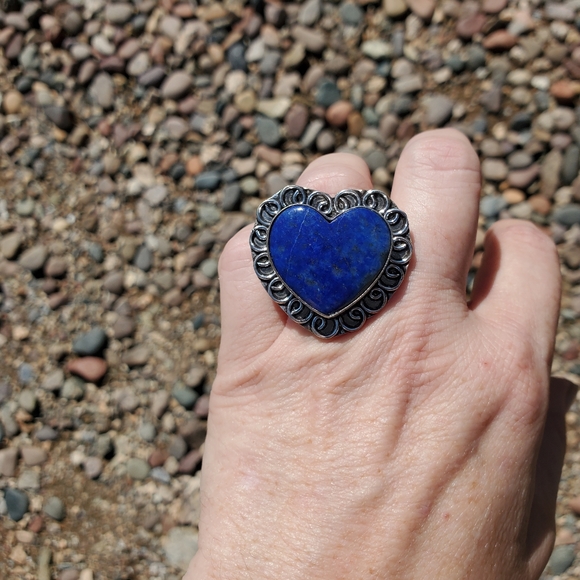 New Heart Shaped Lapis Lazuli 925 Silver Statement Ring. - Picture 10 of 13